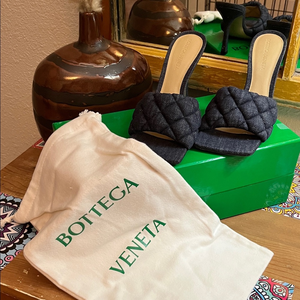 New in box Bottega Veneta
Matelasse Quilted Denim Mule Sandals w/dustbag⭐️ - Picture 2 of 7